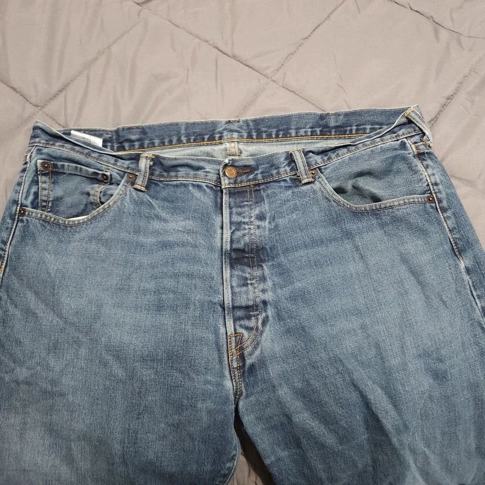 Levi's 501 Jeans Men's 42x32‎ High Rise Button Fly USA Light Wash 100% Cotton